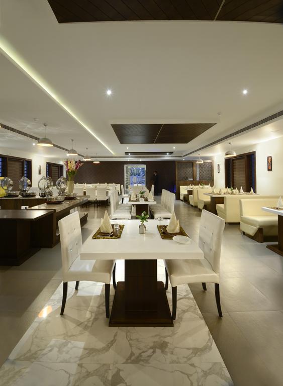 The Taj Vilas Agra  Exterior photo