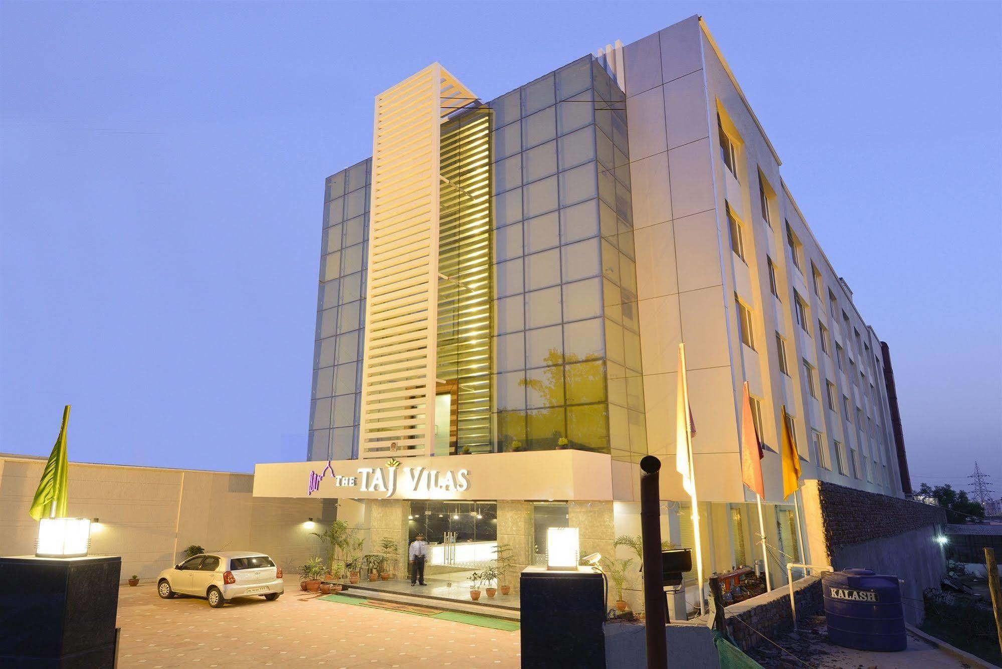 The Taj Vilas Agra  Exterior photo